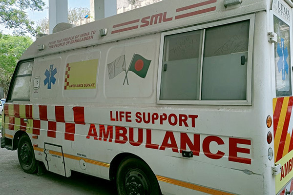 আইসিইউ অ্যাম্বুলেন্স